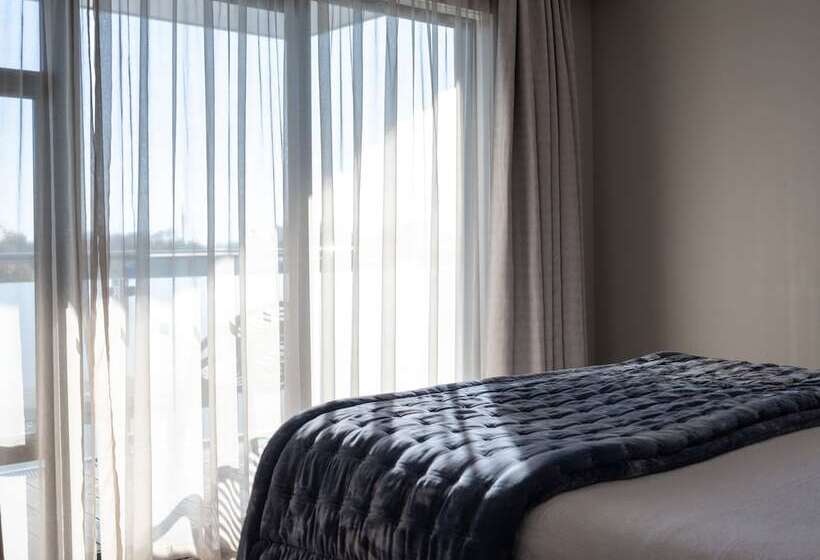 סוויטה מלכותית, Porters Boutique