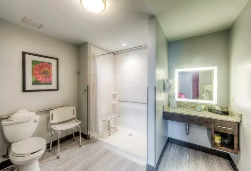 身障者適用キングサイズベッドルーム, Staybridge Suites   University Area Osu, An Ihg