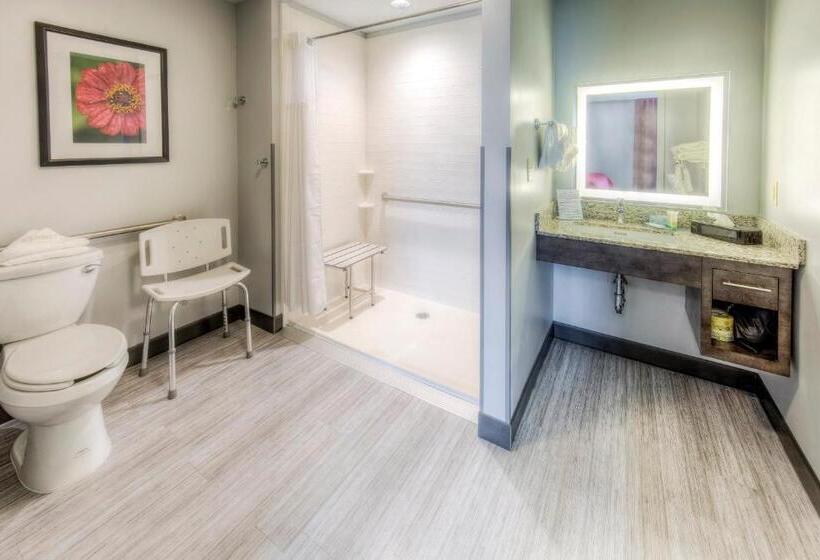身障者適用キングサイズベッドルーム, Staybridge Suites   University Area Osu, An Ihg