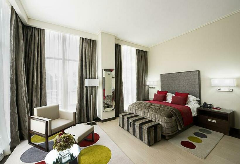 استودیوی استاندارد, The George