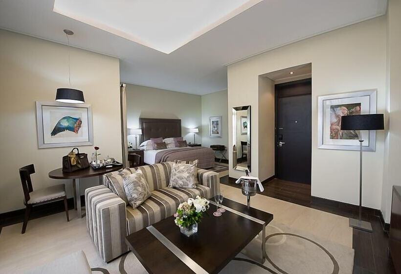 سوئیت کلاسیک, The George