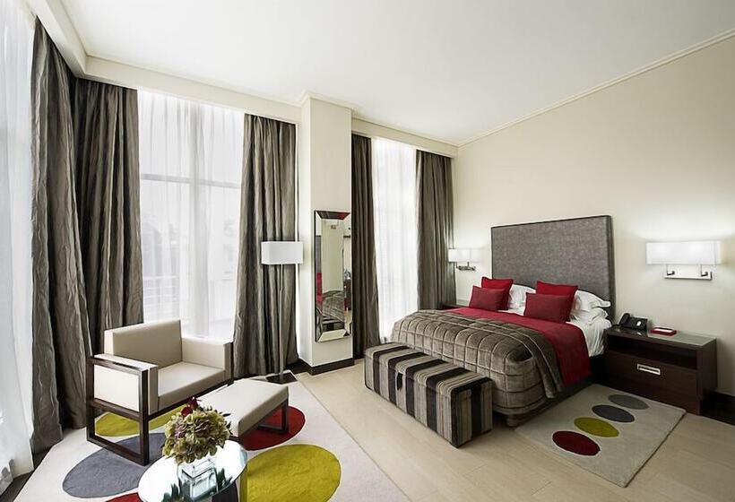 استودیوی استاندارد, The George