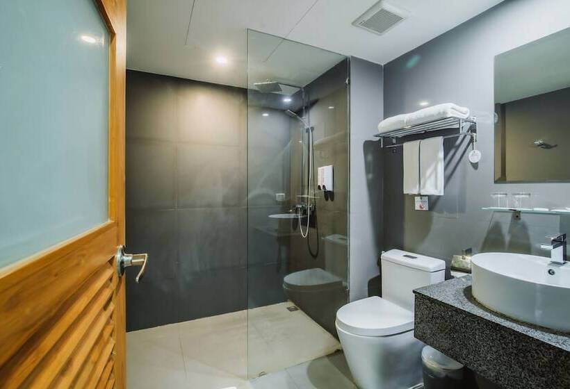 스탠다드 연결 룸, The Lunar Patong