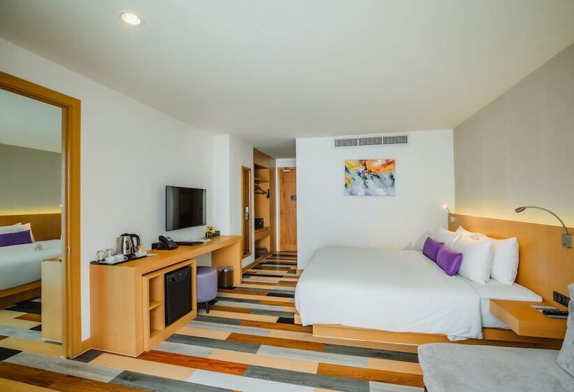 스탠다드 연결 룸, The Lunar Patong