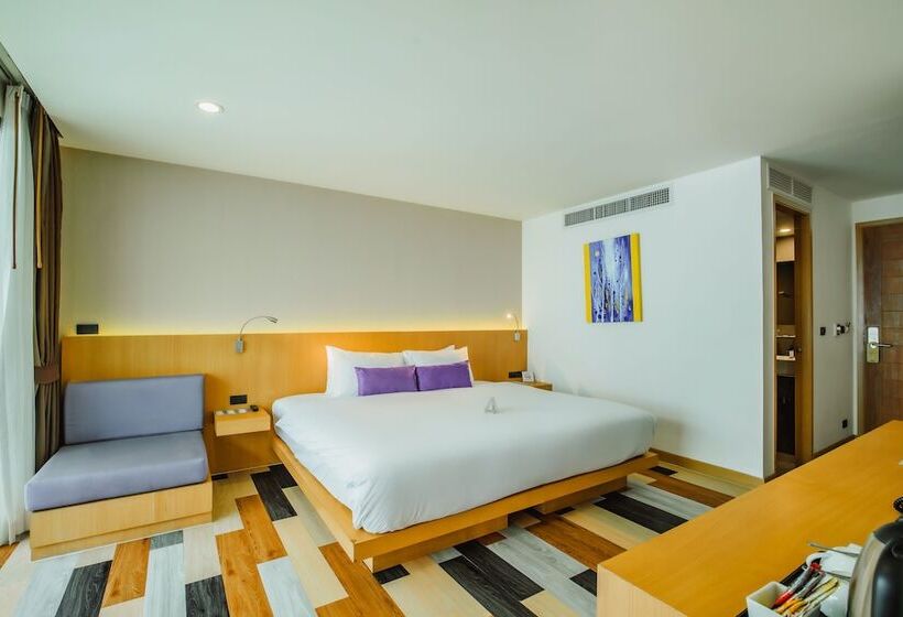 스탠다드 연결 룸, The Lunar Patong