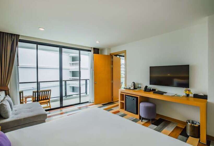 스탠다드 연결 룸, The Lunar Patong