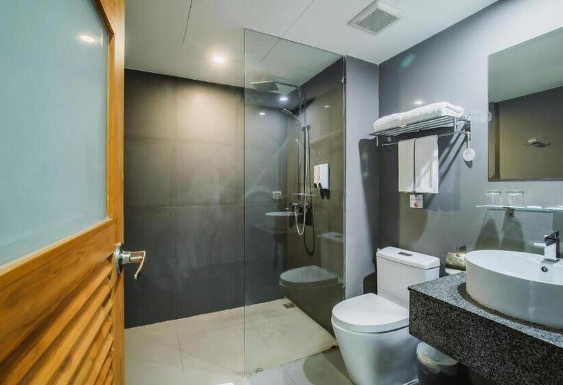 스탠다드 연결 룸, The Lunar Patong