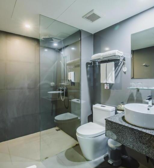 스탠다드 연결 룸, The Lunar Patong