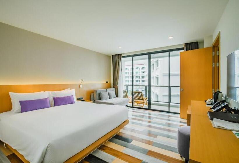 스탠다드 연결 룸, The Lunar Patong