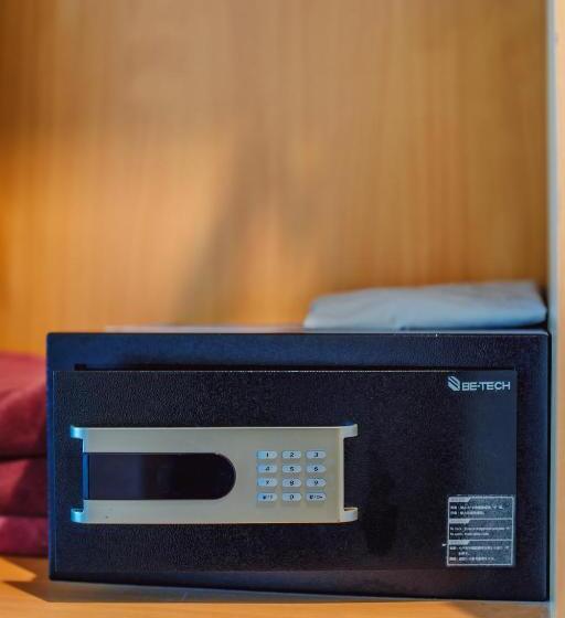 스탠다드 연결 룸, The Lunar Patong