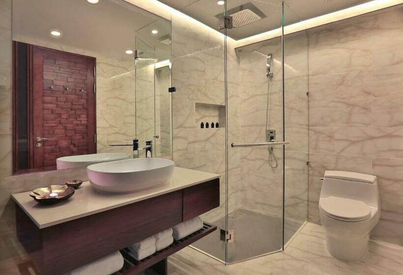 غرفة ديلوكس, The Privilege Hotel Ezra Beach Club