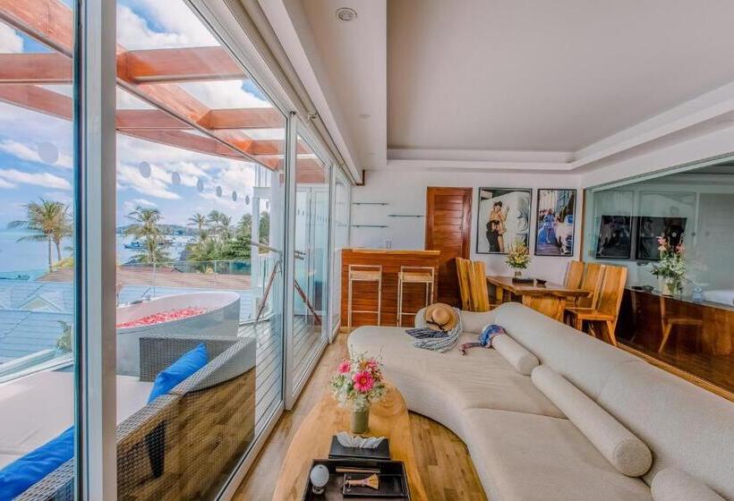 جناح دور أخير, The Privilege Hotel Ezra Beach Club