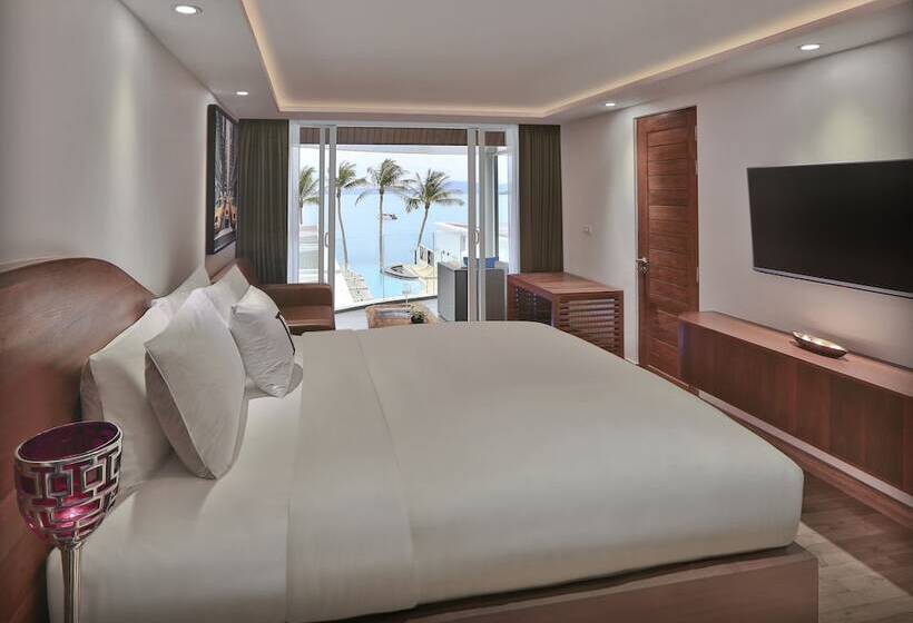 غرفة ديلوكس مطلّة علي البحر, The Privilege Hotel Ezra Beach Club