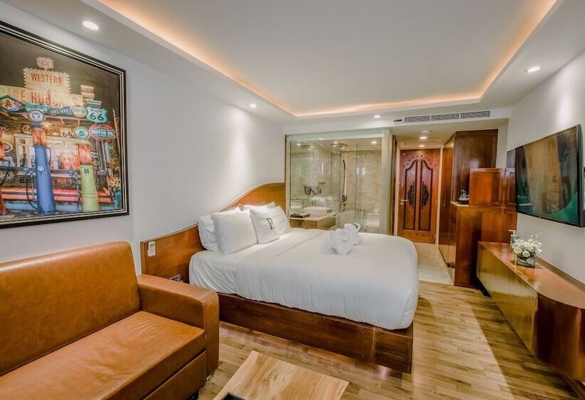 غرفة ديلوكس مطلّة علي البحر, The Privilege Hotel Ezra Beach Club