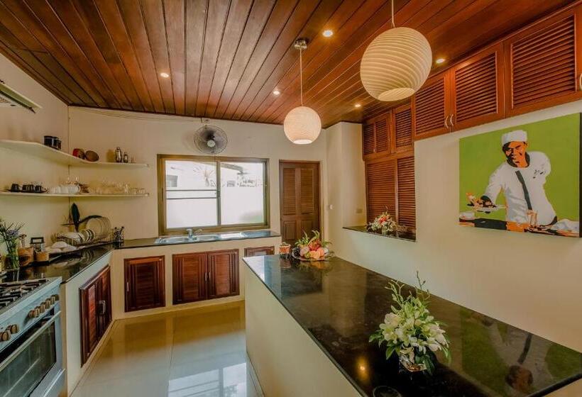 فيلا غرفة نوم واحدة, The Privilege Hotel Ezra Beach Club