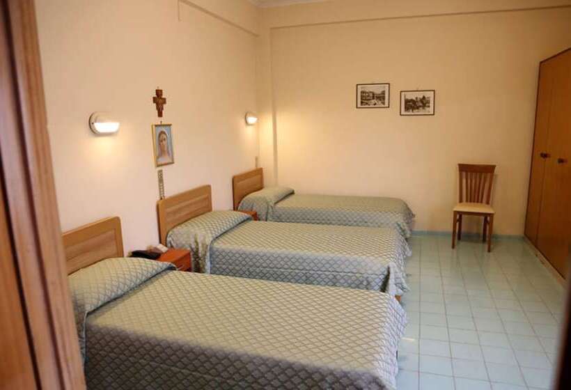 חדר סטנדרט לשלושה, Casa Piccole Ancelle Di Cristo Re