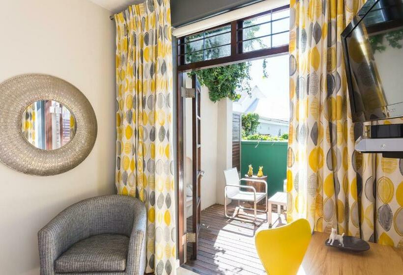 プールビュースタンダードルーム, Derwent House