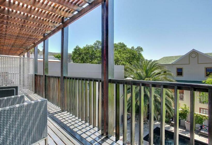 スタンダードルーム, Derwent House