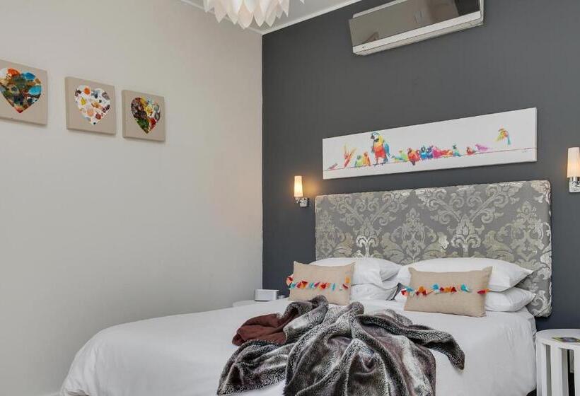 プールビュースタンダードルーム, Derwent House