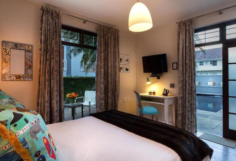 プールビュースタンダードルーム, Derwent House