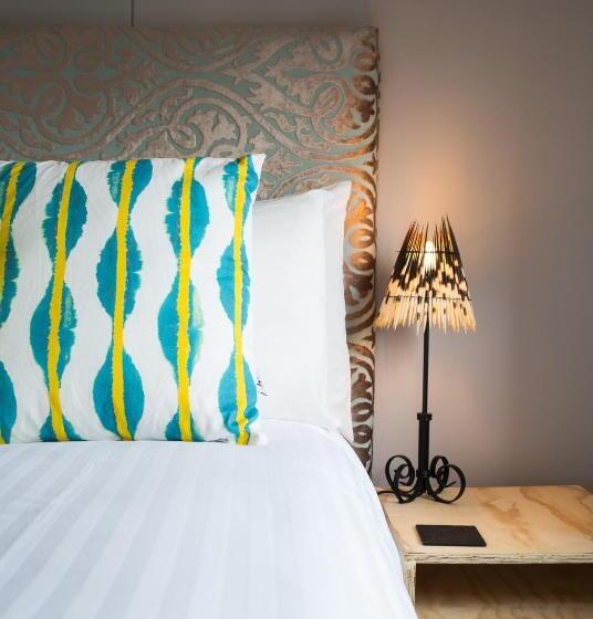 スタンダードスタジオ, Derwent House