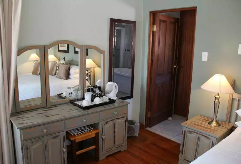 スーペリアールーム, Gumtree Guest House
