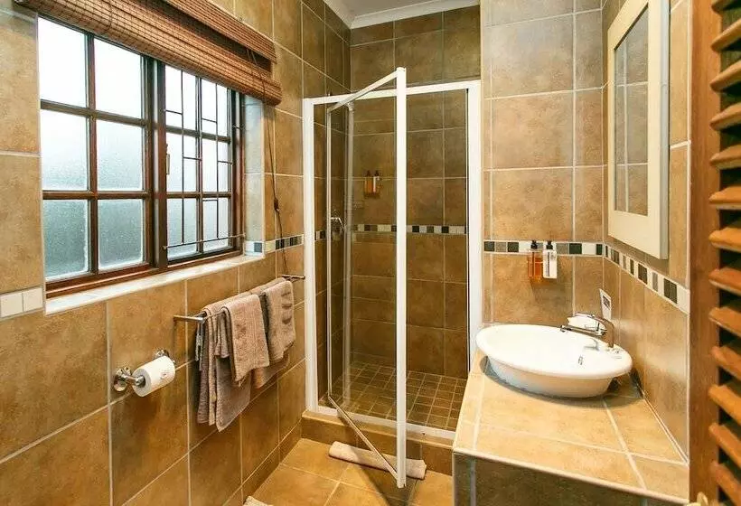 スーペリアールーム, Gumtree Guest House
