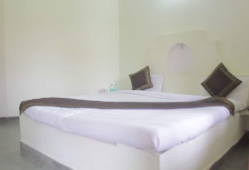 Королевский Номер, Sariska Tiger Camp Resort