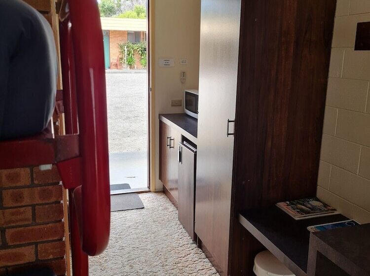 غرفة عائلية, Toora Lodge Motel