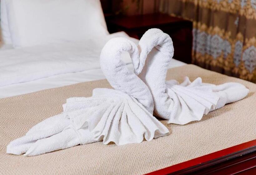 バルコニー付きデラックスルーム, Royal Antique Boutique