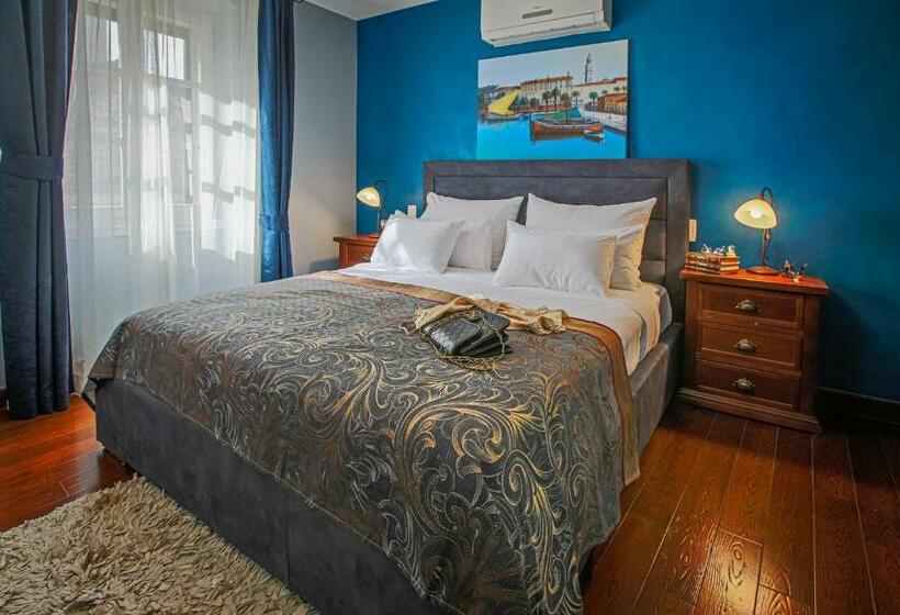 Номер Superior Кровать Кинг, Theatre Luxury Rooms