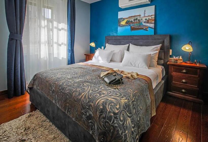 Номер Superior Кровать Кинг, Theatre Luxury Rooms