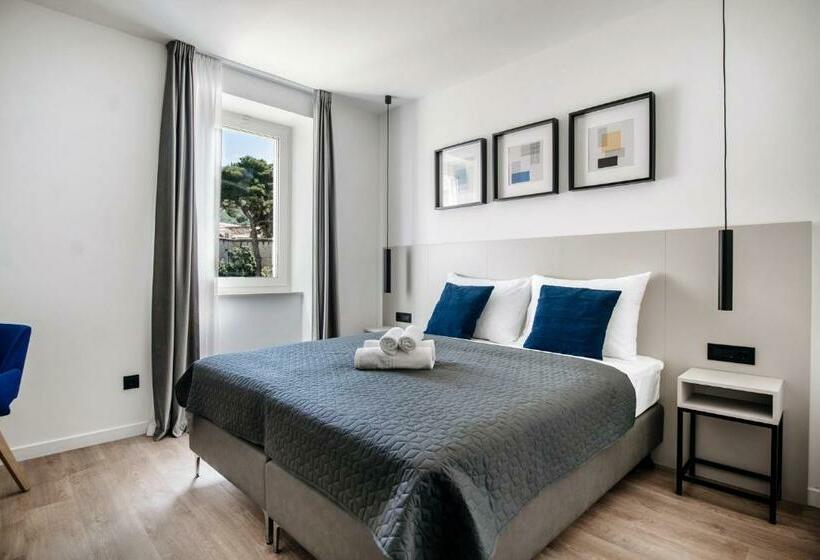 חדר דלוקס נוף לים, Kala Luxurys By Duhomes