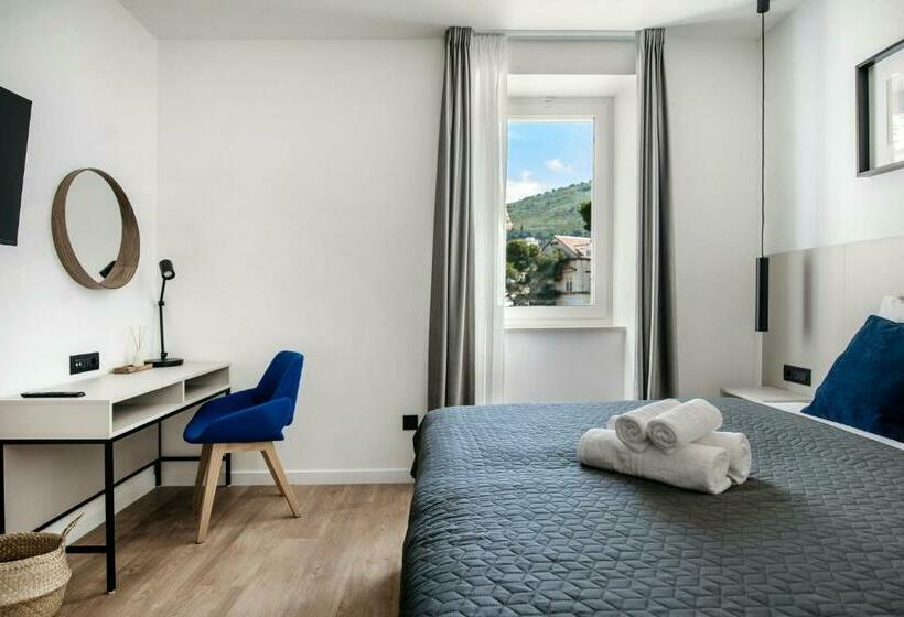 חדר דלוקס נוף לים, Kala Luxurys By Duhomes