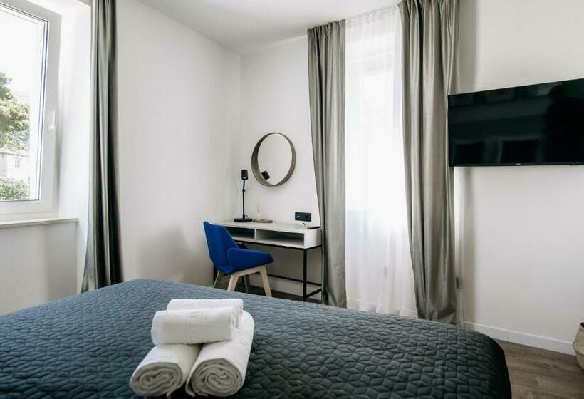 חדר דלוקס נוף לים, Kala Luxurys By Duhomes