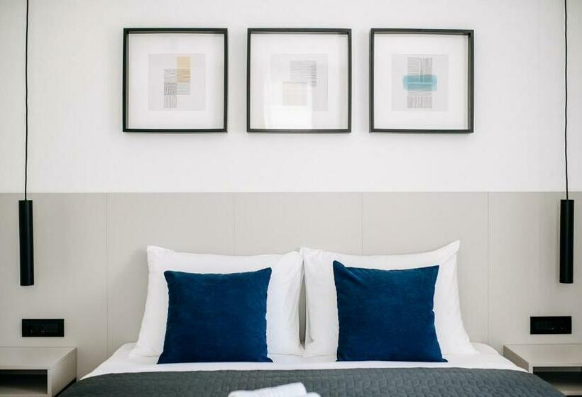 חדר דלוקס נוף לים, Kala Luxurys By Duhomes