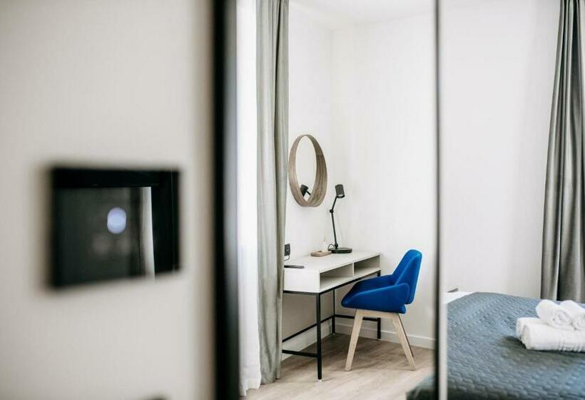 חדר דלוקס נוף לים, Kala Luxurys By Duhomes