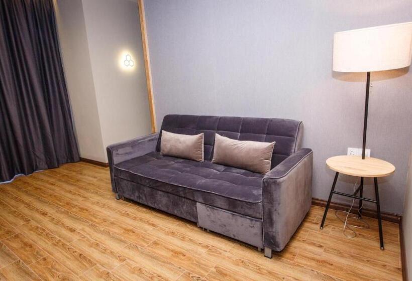 غرفة عائلية, Lintas Platinum