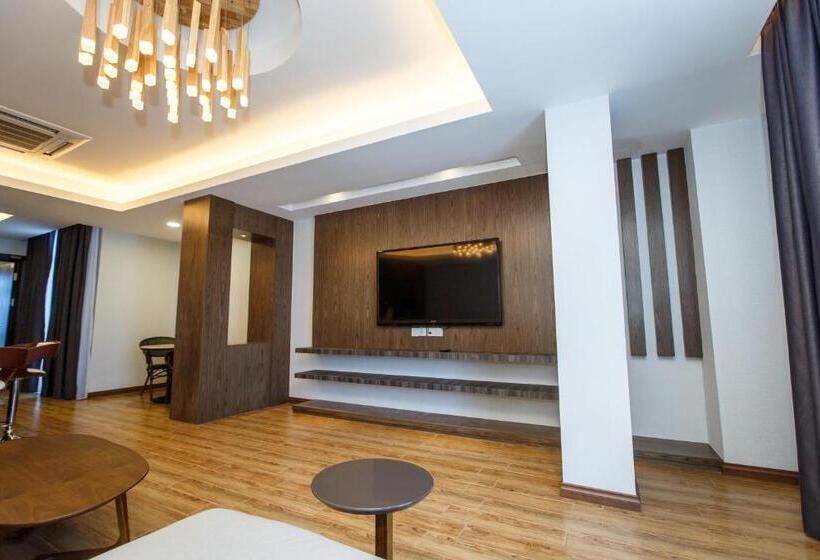 جناح سرير كينج, Lintas Platinum