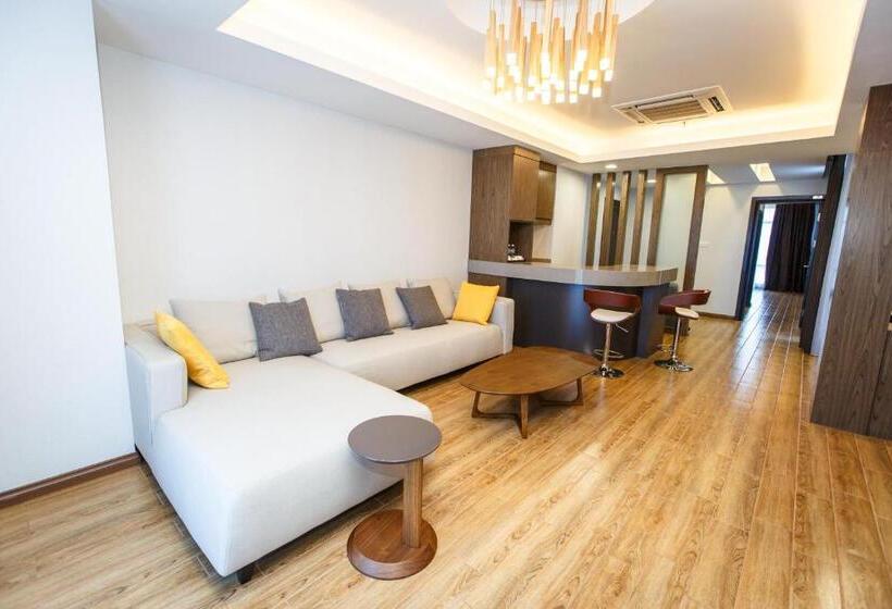 جناح سرير كينج, Lintas Platinum