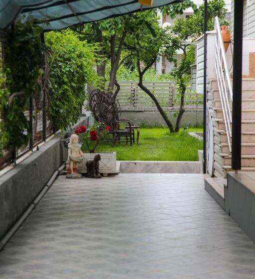 اتاق استاندارد با بالکن و چشمانداز دریا, Melodi Butik Otel