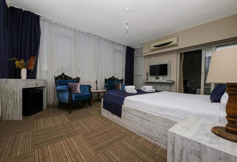 اتاق خانوادگی با چشمانداز دریا, Melodi Butik Otel