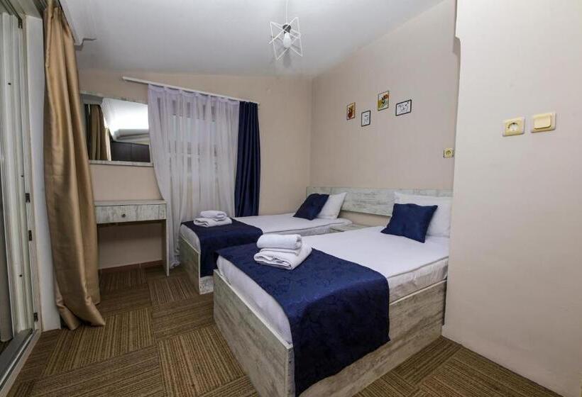 اتاق خانوادگی با چشمانداز دریا, Melodi Butik Otel