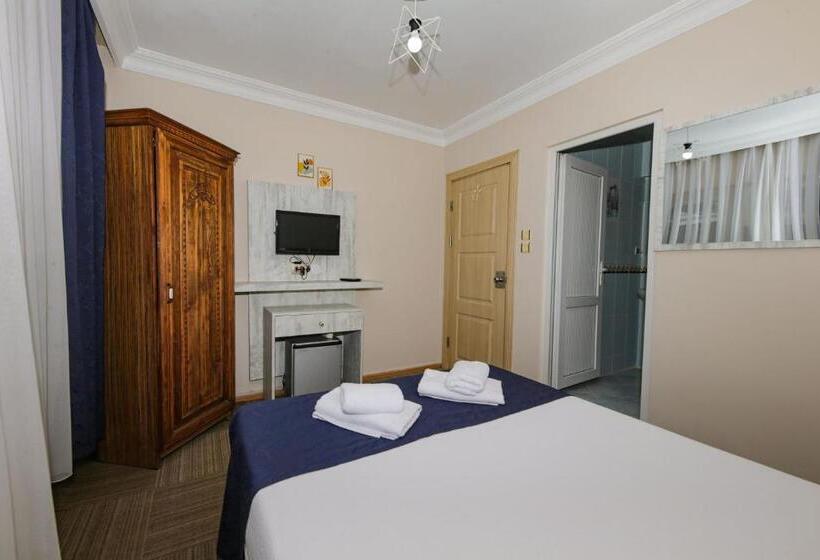 اتاق استاندارد با بالکن و چشمانداز دریا, Melodi Butik Otel