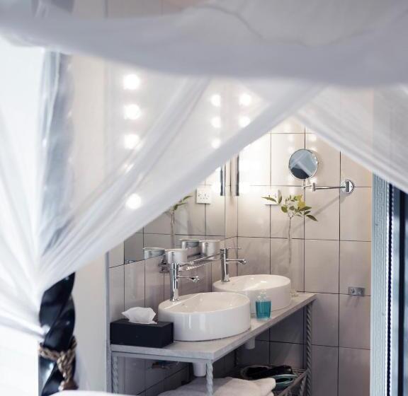 سوییت اجرایی, Rooftop Boutique Hotel Adults Only