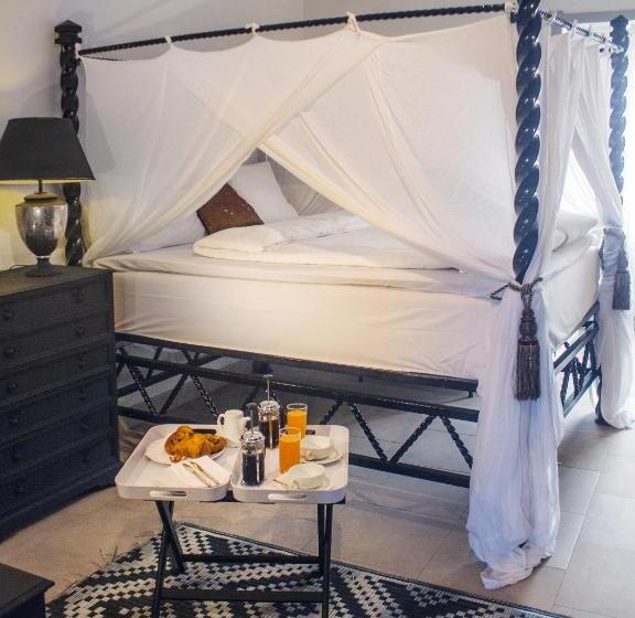 سوییت اجرایی, Rooftop Boutique Hotel Adults Only