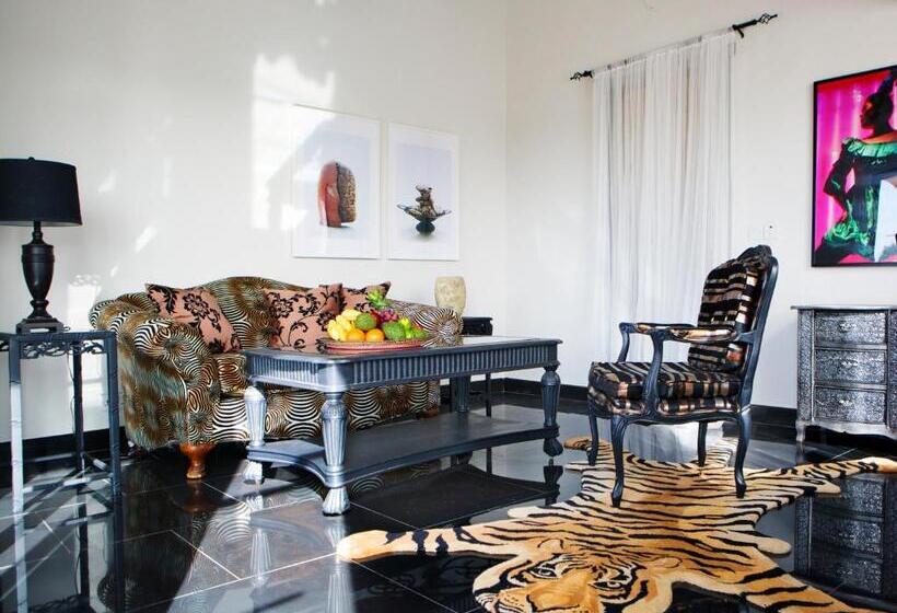 سوییت سوپریور, Rooftop Boutique Hotel Adults Only