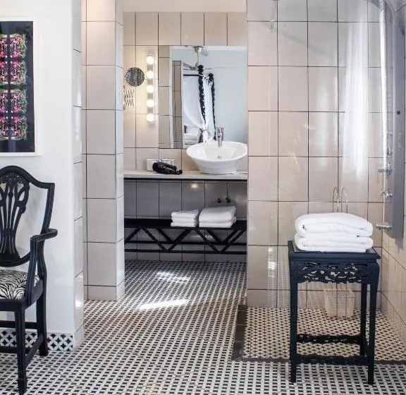 اتاق لوکس با تخت بزرگ, Rooftop Boutique Hotel Adults Only