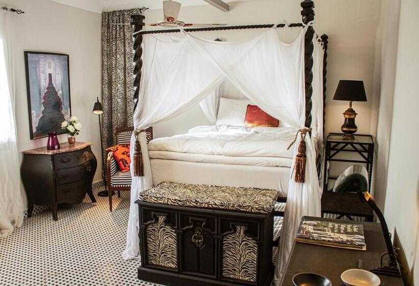 اتاق لوکس با تخت بزرگ, Rooftop Boutique Hotel Adults Only