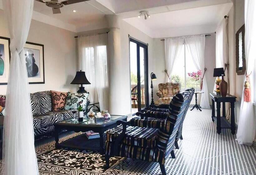 سوئیت پرزیدنت, Rooftop Boutique Hotel Adults Only